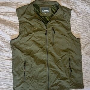 Classic style Zip up vest industrial American and European Mitary Style Green